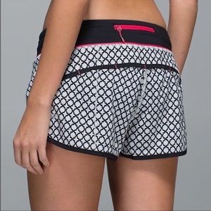 Lululemon Run Speed Short Soul Geo Silver Spoon/Black